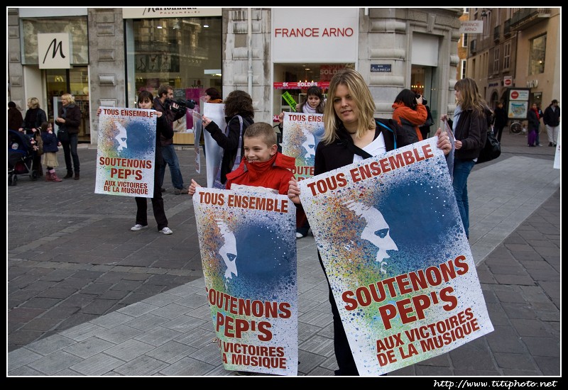 Pep's Liberta flash mob, soutien aux victoires de la musique