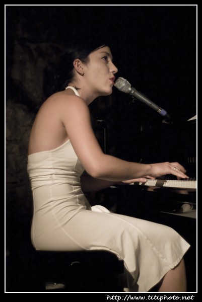 Miss White & The Drunken piano – L’anecdote – 10/07/2009