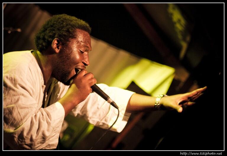 GIOVANNI HOUESSOU va être EXPULSE – Appel à mobilisation