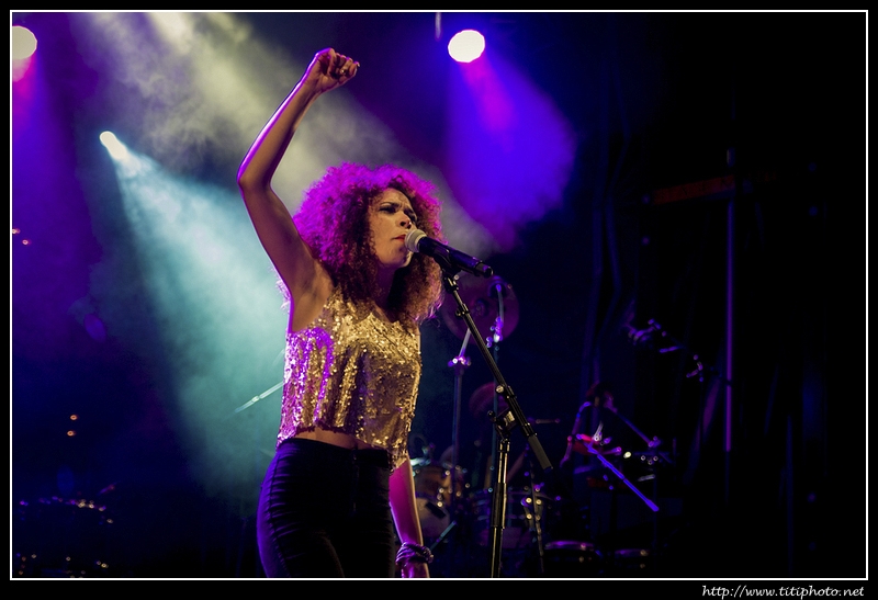 Flavia Coelho – Tullins – 29/07/2013