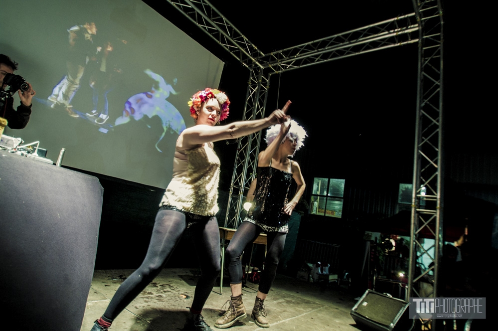 Les cons du camp – Magic Bus – 24/05/2014