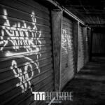 83/365 – Graff & white