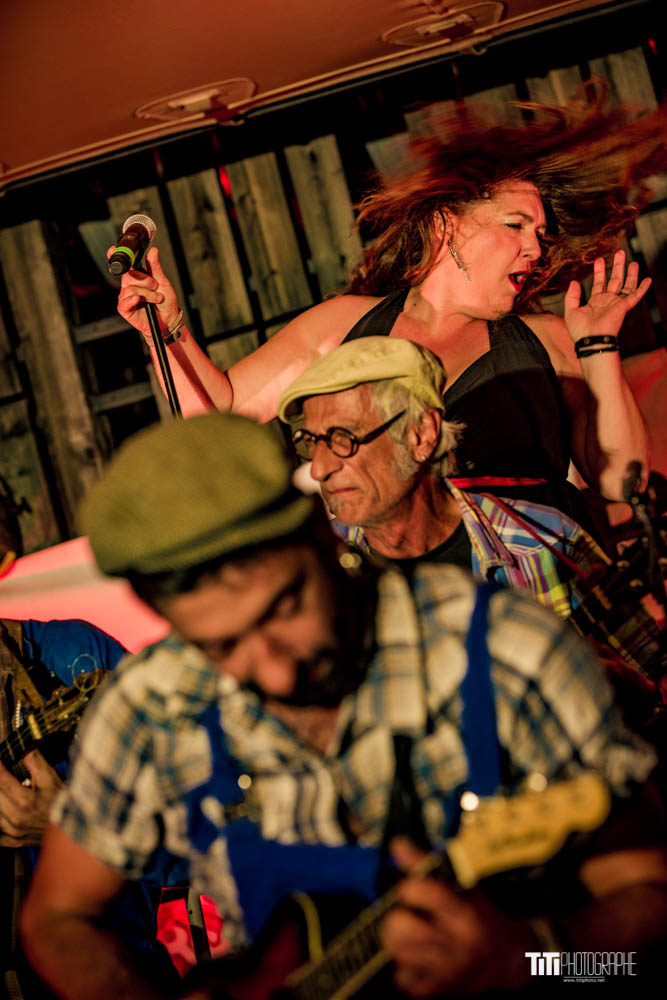 20200910-Big Ukulele Syndicate-La Belle Electrique-4086.jpg