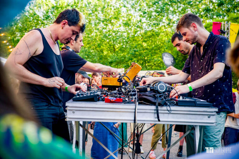Collectif Incr en concert – Festival Magic Bus, Grenoble – 30 mai 2026 © Sylvain Sabard